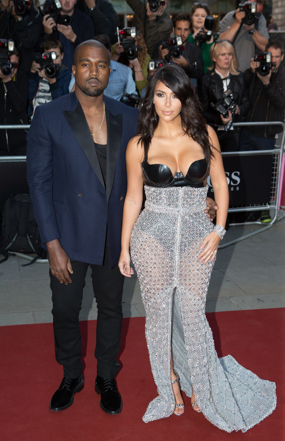 Kanye West s manželkou a profesionální celebritou Kim Kardashianovou.