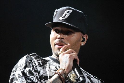 Chris Brown je otcem holčičky.