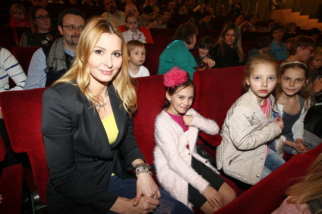 Ivana Gottová s dcerami a jejich kamarádkou.