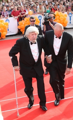 Miroslav Ondříček na Mezinárodním filmovém festivalu v Karlových Varech se svým synem Davidem.