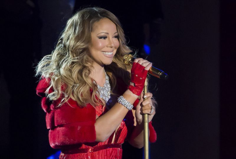 Mariah Careyová se už zase usmívá.