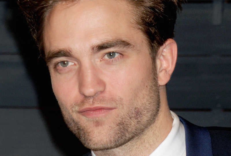 Zamilovaný Robert Pattinson chystá svatbu.