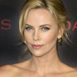 Charlize Theronová bojuje za své vrásky. Už neprozradila, kde nějaké má.