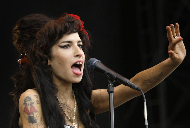 Amy Winehouseová zemřela v roce 2011.