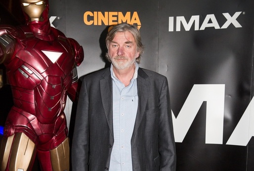 Vladimír Kratina ve filmu dabuje velitele Avengers Nicka Furyho.