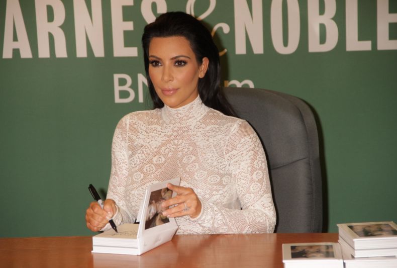 Kim Kardashianová měla autogramiádu.
