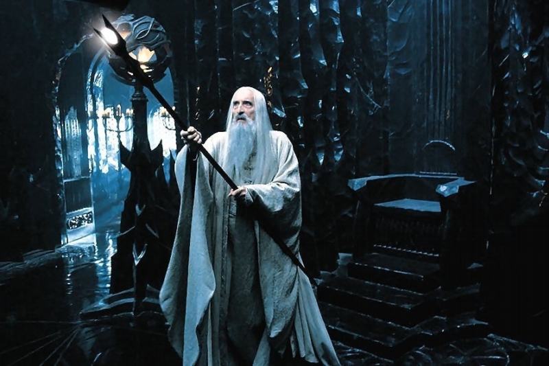 Christopher Lee v roli Sarumana z filmu Pán prstenů.