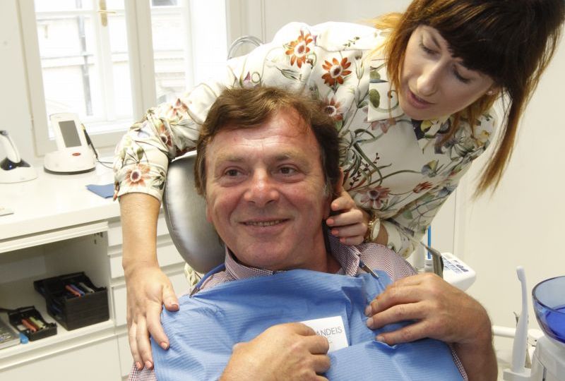 Pavel Trávníček se odhodlal zajít k zubaři. 