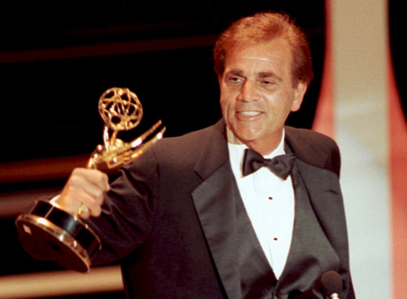 Cenu Emmy získal v roce 1990.