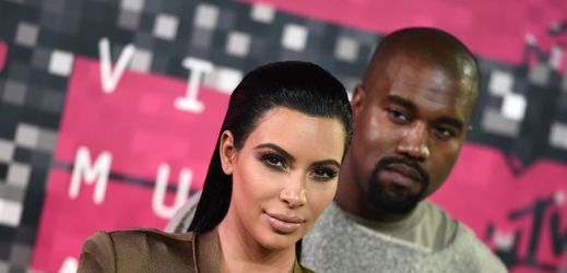 KIm Kardashianová a Kanye West přišli společně na předávání hudebních cen VMA.