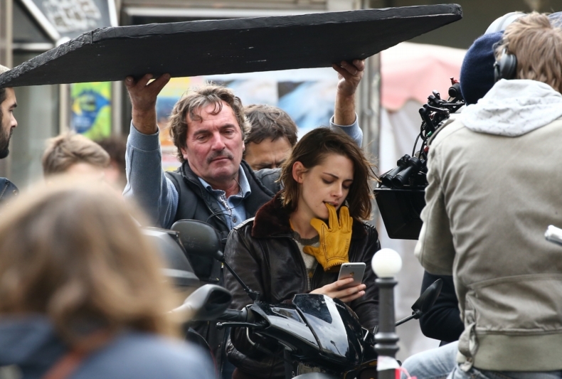 Herečka předtím natáčela v Paříži.