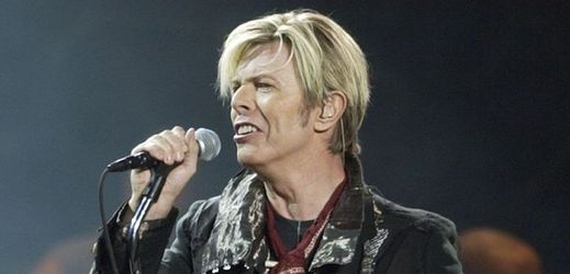 David Bowie na snímku z roku 2003.