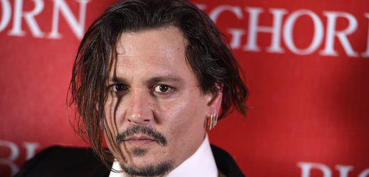 Johnny Depp bude potřetí otcem.