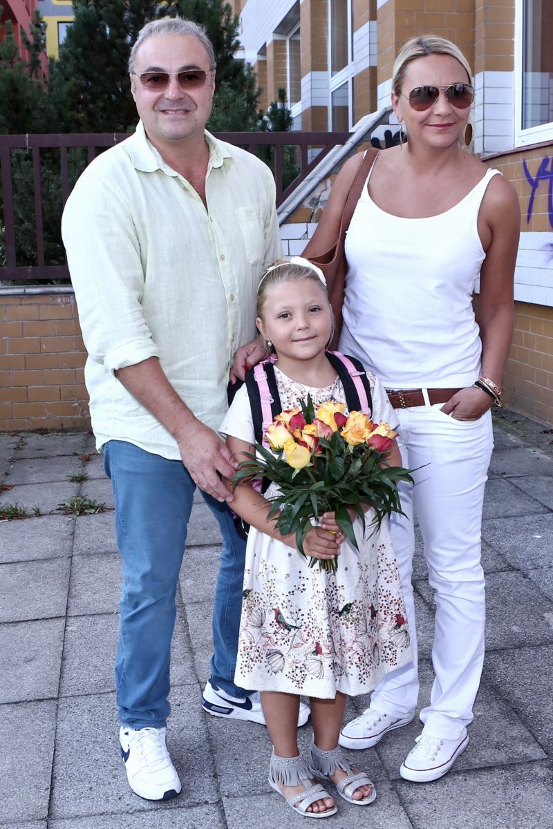 Zounar kupuje květiny i své malé dcerce Claudii.