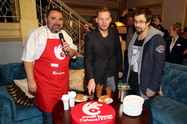 Ivan Vodochodský (vlevo) je kreativním producentem seriálu z gastronomického prostředí.