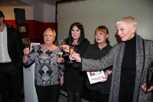 Herečka zahájila spolu s Janou Šulcovou, Dagmar Patrasovou a Kateřinou Kornovou retrospektivní výstavu Vladimíra Jiránka v Tančícím domě.