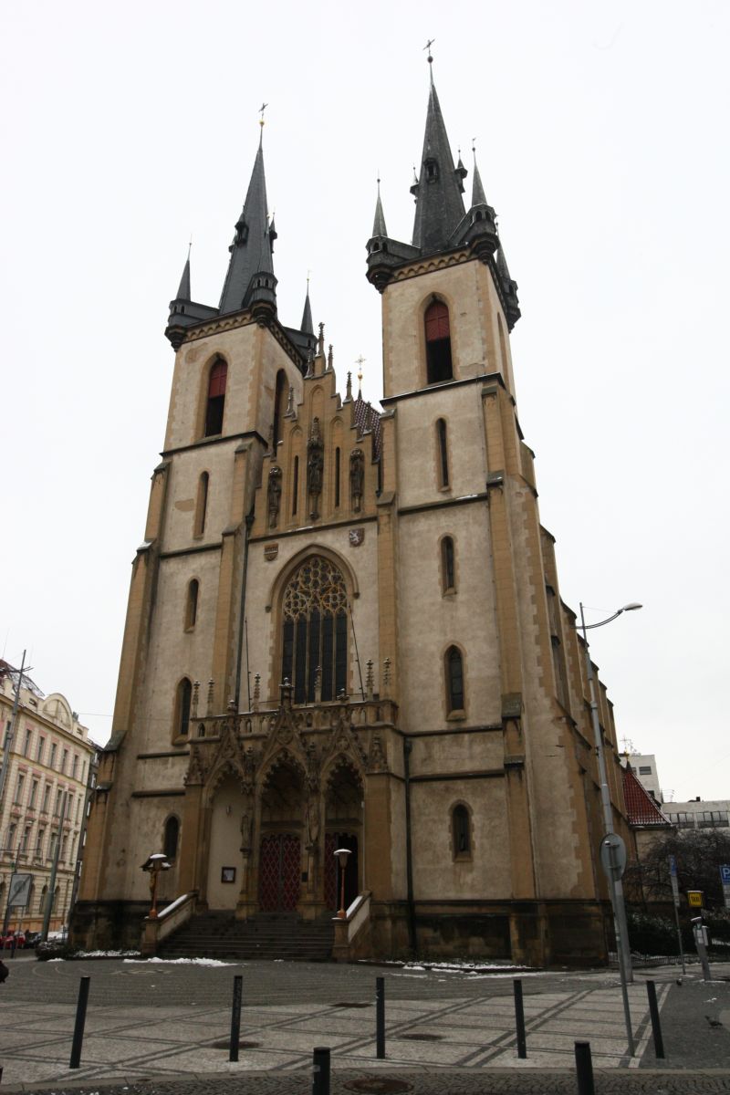 Kostel, kde se dnes konalo poslední rozloučení s Jaroslavou Hanušovou.