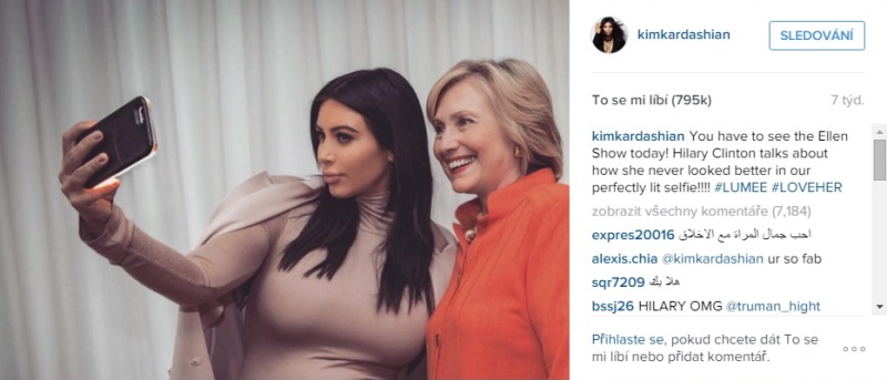 Selfíčko s Hillary si pořídila Kim Kardashian.