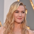 Kate Winslet ráda nechá své hosty s Oscarem o samotě.