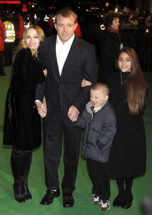 Madonna a Guy Ritchie s dětmi v době, kdy ještě tvořili šťastnou rodinu.