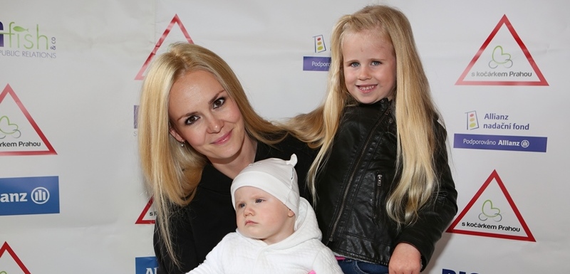 Lucie Hadašová se ráda chlubí svými dcerami Denisou a Vanessou.