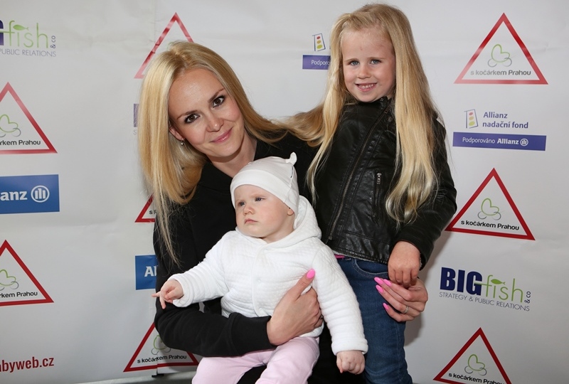 Lucie Hadašová se ráda chlubí svými dcerami Denisou a Vanessou.