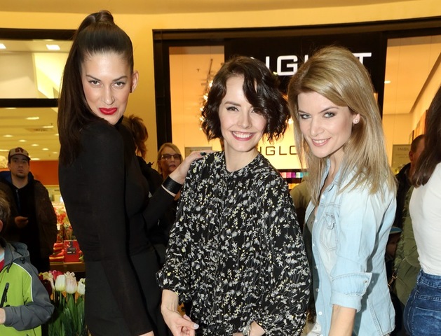 Na nákupy vyrazily dívky společně. Modelky Aneta Vignerová, Gabriela Kratochvílová a Iveta Vítová.
