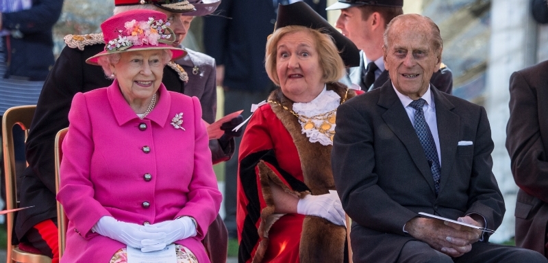 Alžběta II. oslaví své dnešní devadesátiny společně s manžele Phillipem a dalšími blízkými.