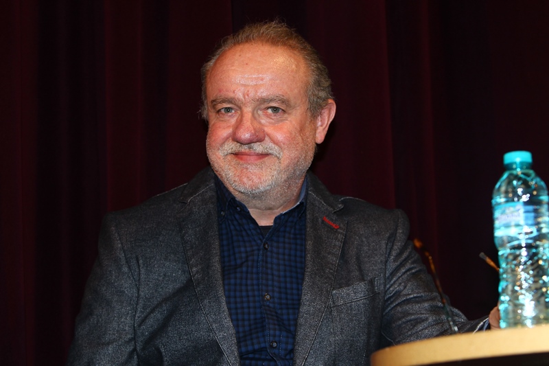 Martin Klásek hlasy Spejbla a Hurvínka promlouvá od roku 1997. 