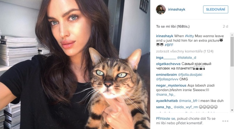 Ach ty oči! Na společné fotce Iriny Shayk s její kočkou je jasné, že jsou šelmy obě dvě.