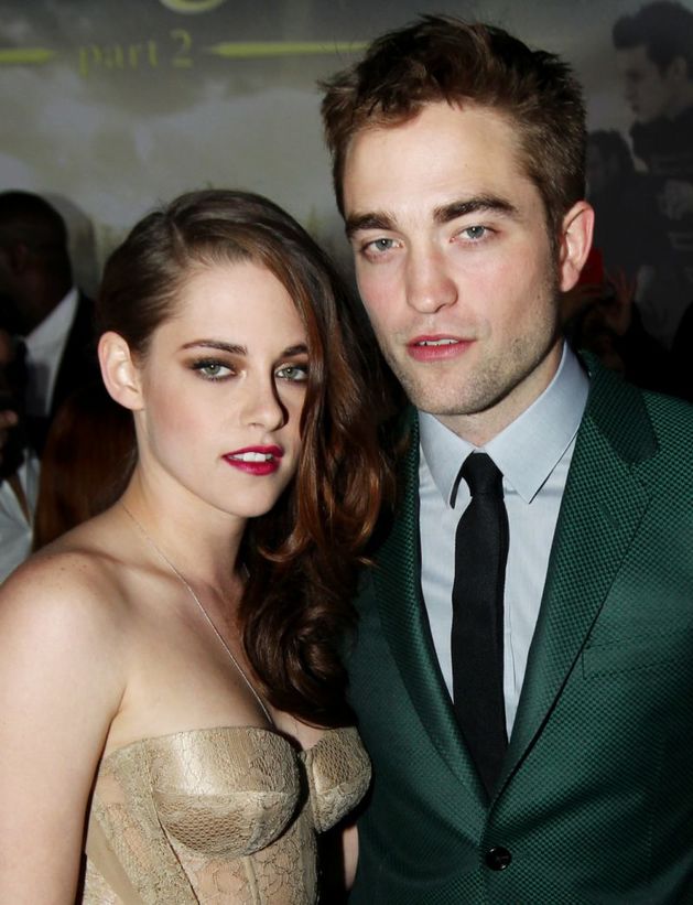 Po dramatickém rozchodu s Robertem Pattinsonem se rozhodla zkusit lásku k ženám.