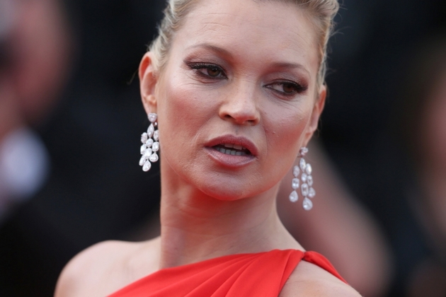 V obličeji Kate Moss je vidět důsledek nadměrného užívání alkoholu.