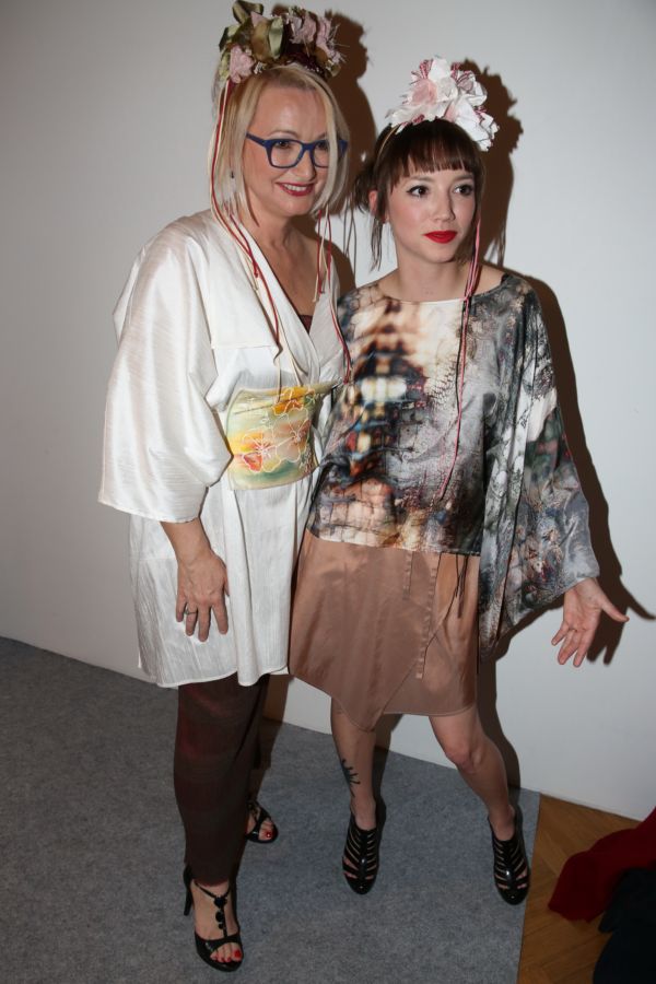 Anna Šišková se svojí dcerou Terezou Nvotovou rovněž vynesly některé z modelů.