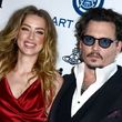Johnny Depp a Amber Heard se rozvádí.