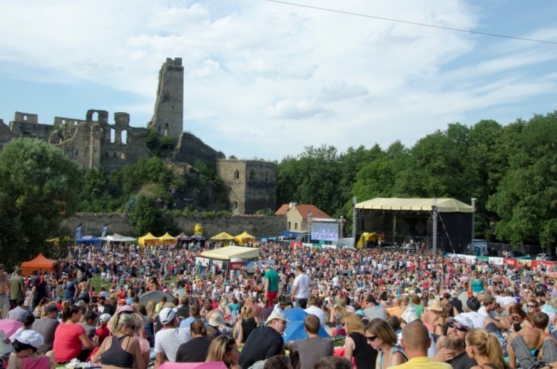 Festival Okoř je nejnavštěvovanějším jednodenním festivalem v České republice.