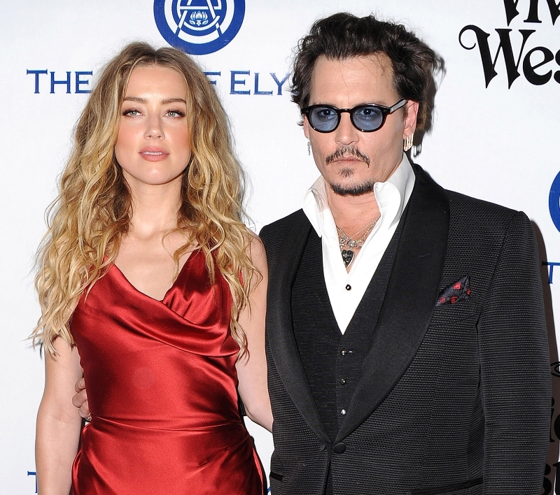 Hollywood se rozdělil na dva tábory, jedni straní Johnnymu Deppovi, druzí Amber Heard.