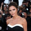 Victoria Beckham válí v kuchyni.