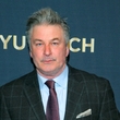 Alec Baldwin moderoval předávání cen Fragrance Foundation, rýpnul si do Leonarda DiCapria.