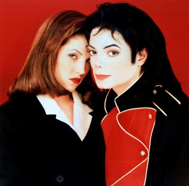 Michaela Jacksona si vzala dva týdny po rozvodu s Dannym Keoughem.