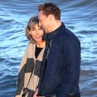 Taylor Swift randí s Tomem Hiddlestonem měsíc, ale prý je to láska jako trám.