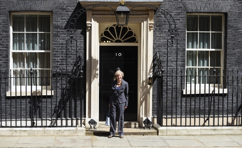 Spolu s Theresou May se na slavnou adresu Downing Street 10 stěhují i její pozoruhodné boty.