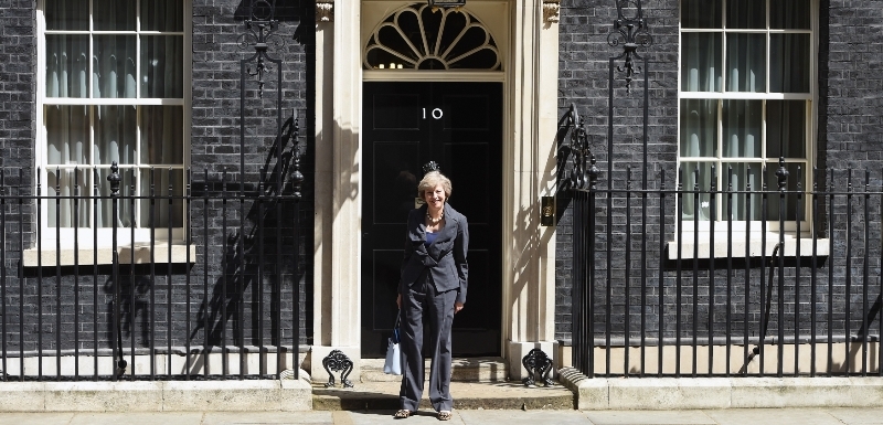 Spolu s Theresou May se na slavnou adresu Downing Street 10 stěhují i její pozoruhodné boty.