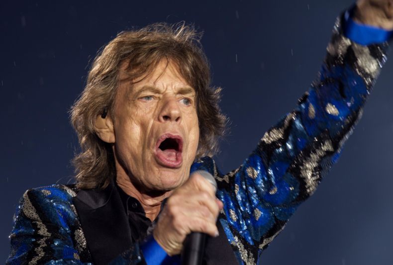 Mick Jagger bude poosmé otcem.