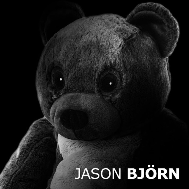 IKEA má smysl pro humor a legraci si dělá i z filmů o agentu Jasonu Bourneovi: "Neznal svou identitu, tak jsme ho pojmenovali Jason Björn."