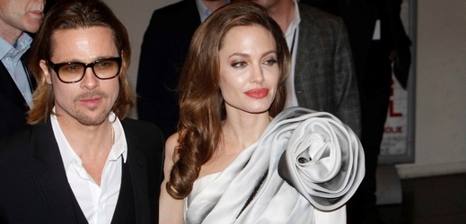Brad Pitt a Angelina Jolie svedou boj o děti.