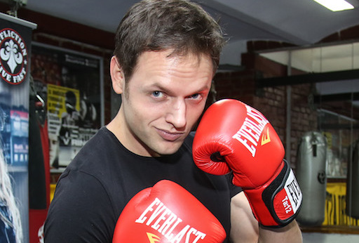 Kvůli své roli chodí Jan Kříž na pravidelné tréninky boxu.