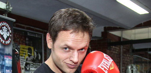 Kvůli své roli chodí Jan Kříž na pravidelné tréninky boxu.