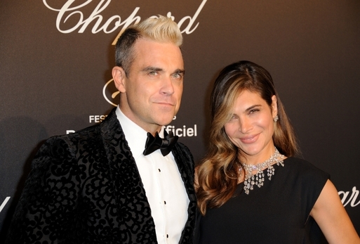 Robbie Williams s manželkou Aydou Field.
