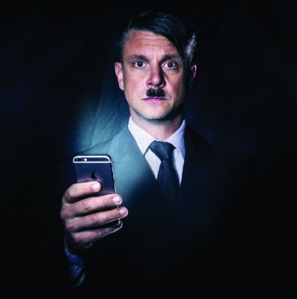 Ondřej Kavan se Na Jezerce představí v roli Hitlera.