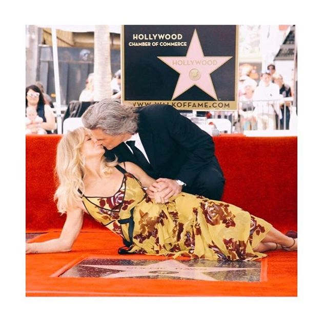 Slavný pár se dočkal vlastních hvězd na Hollywoodském chodníku slávy.